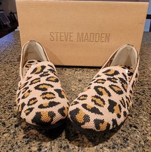 Steve Madden Sabin Flat Leopard Size 6.5